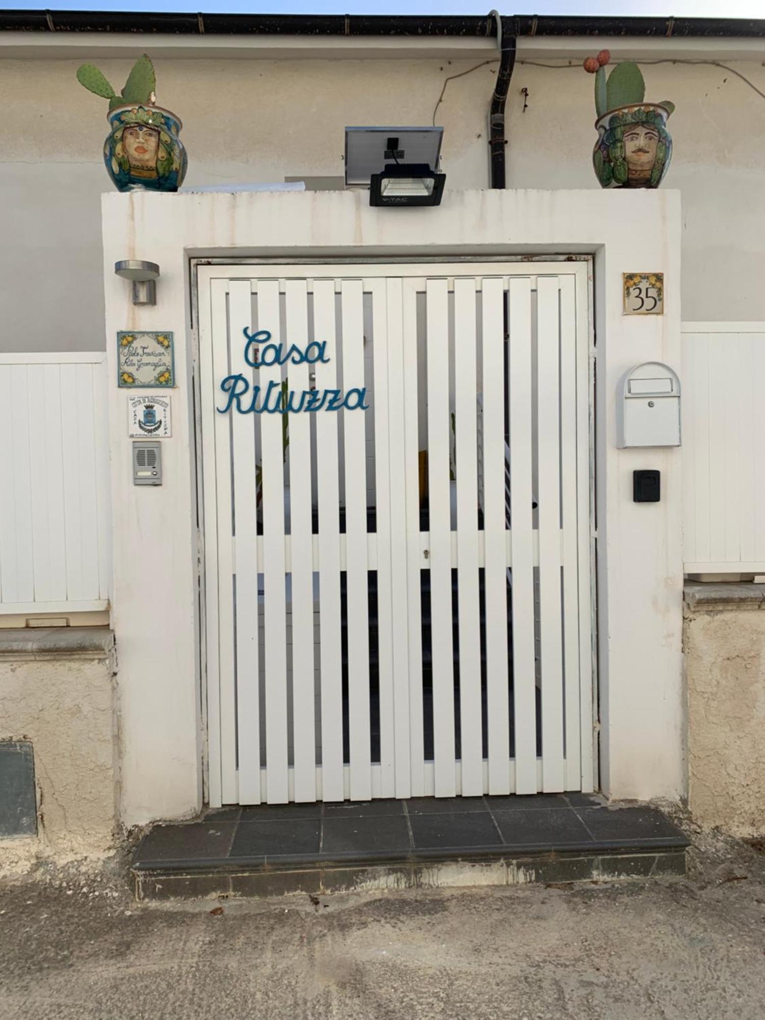 Casa Rituzza Lägenhet San Leone Exteriör bild
